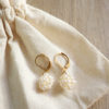 Boucles oreilles dormeuses dorées perles cultures eau douce - Jolie Nénette