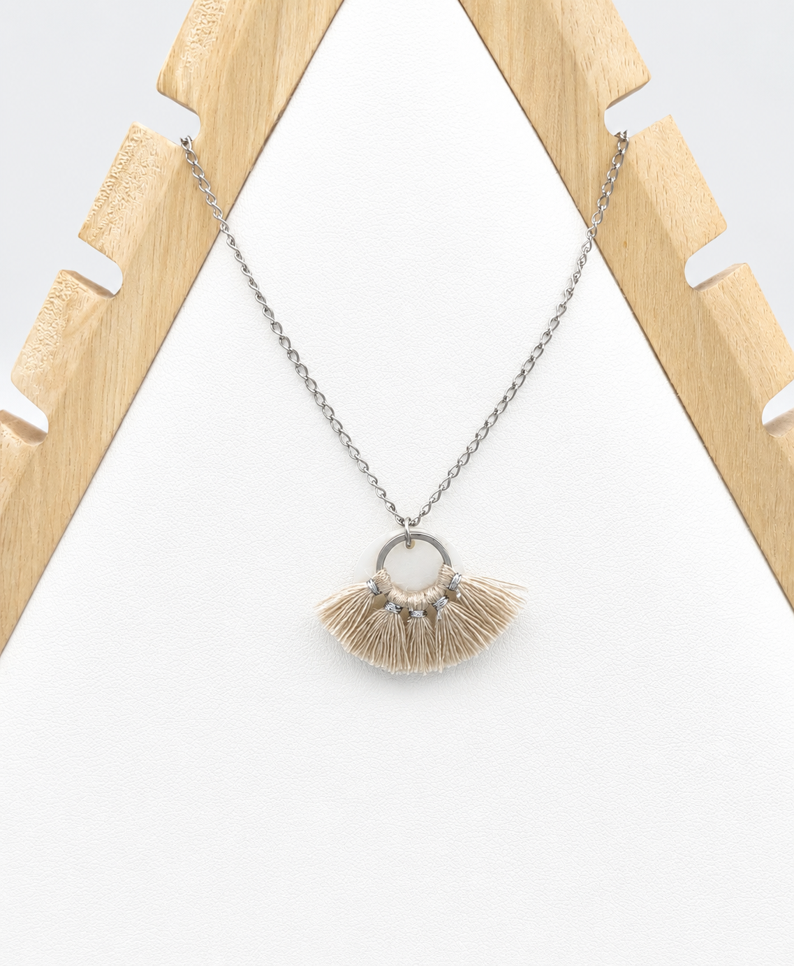 Collier nacre et pompon argenté - PIECE UNIQUE – Image 2